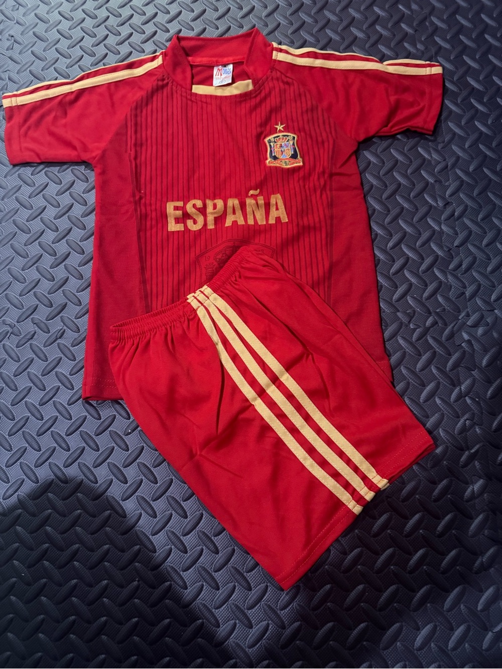 Kids España Soccer Jersey & Shorts Set Size 4